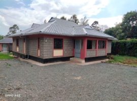Spacious 3 bedrooms Bungalow plus SQ for sale in Ngong
